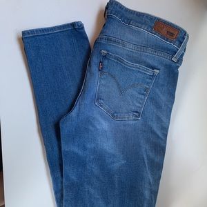 Levi jeans
